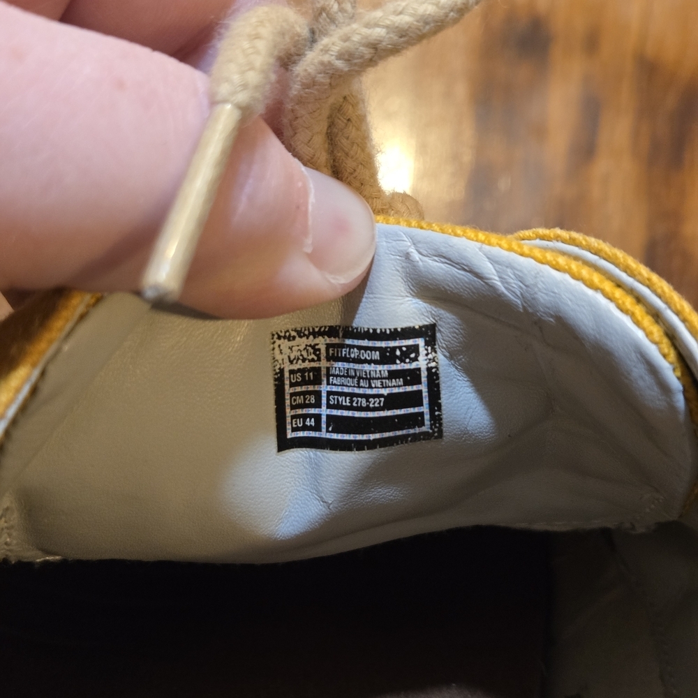 FitFlop Men's Monty (Canvas) Boating Shoe
Sz 11 Sunflower Gropcore Summer - Picture 6 of 7